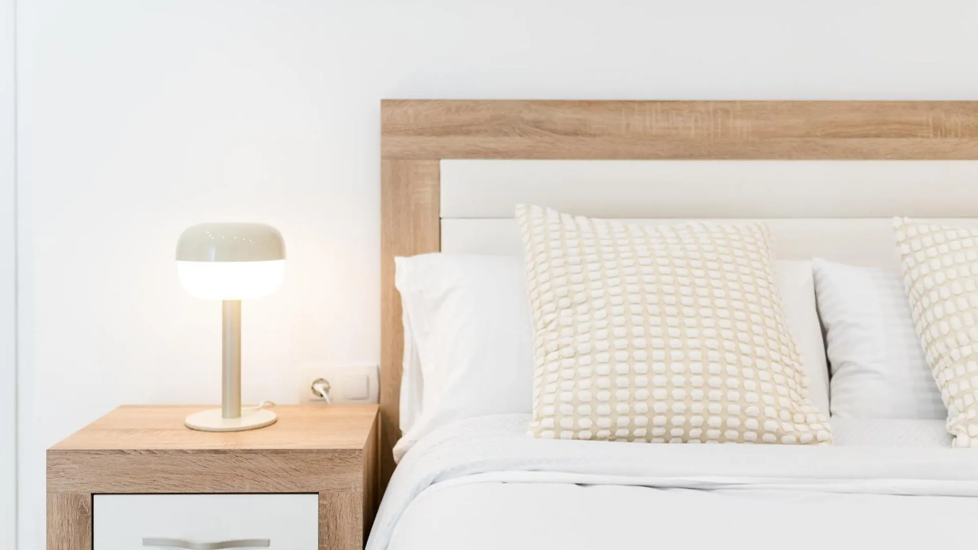 Wekey Homes Granada, Elvira Suites Centro Apartment Granada
