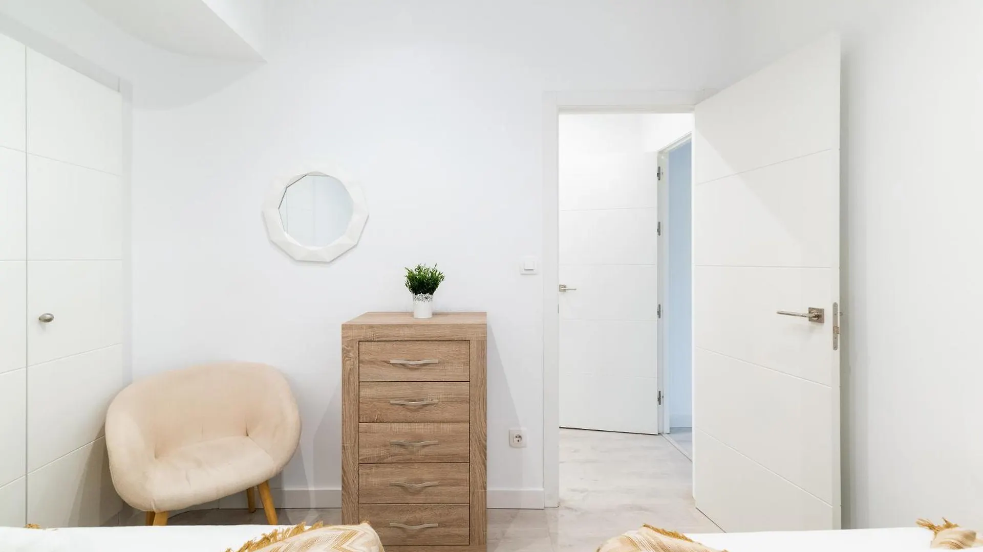 Wekey Homes Granada, Elvira Suites Centro 0*, Granada